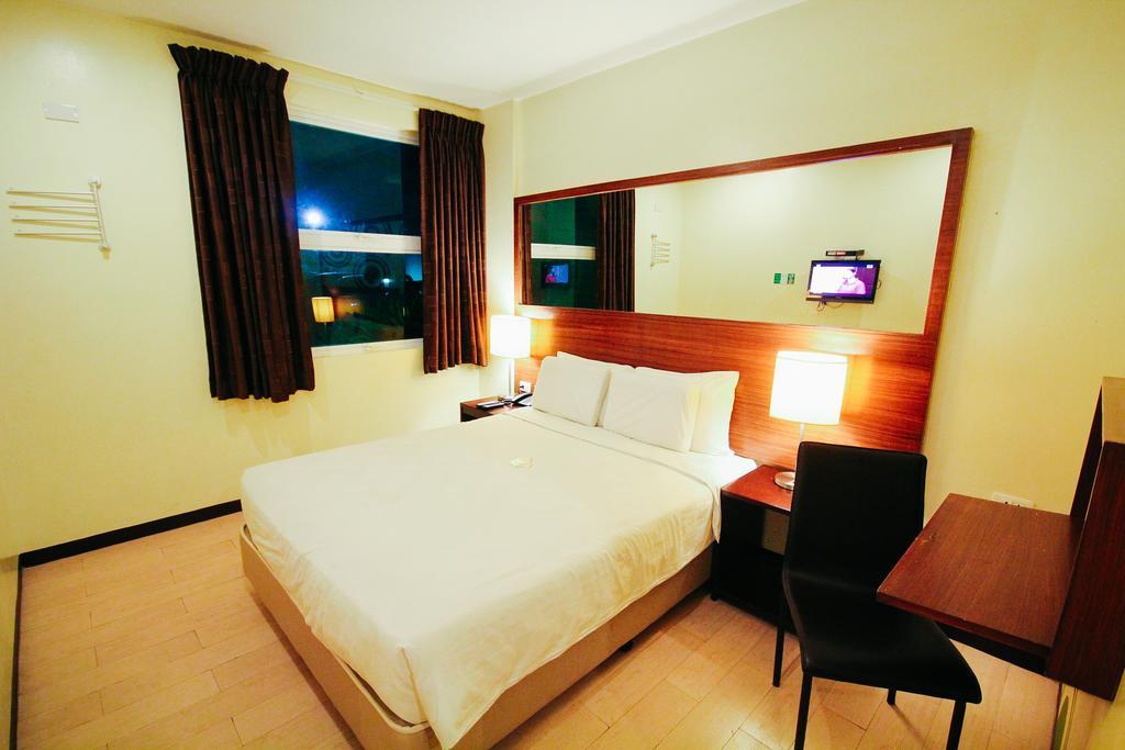 Go Hotels Bacolod Exteriér fotografie