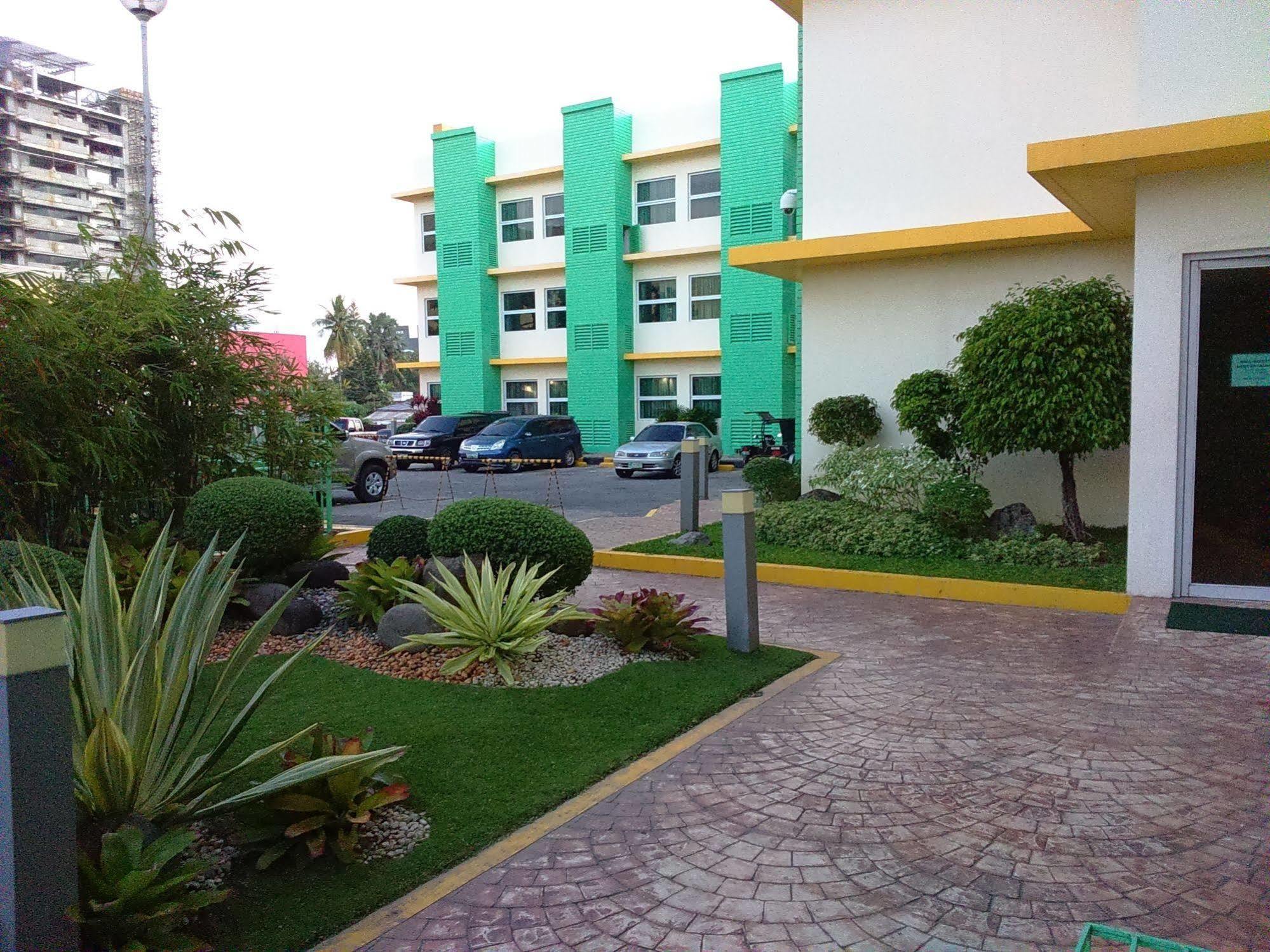 Go Hotels Bacolod Exteriér fotografie